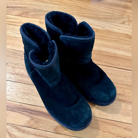 UGG ankle boots - Picture 3 of 3